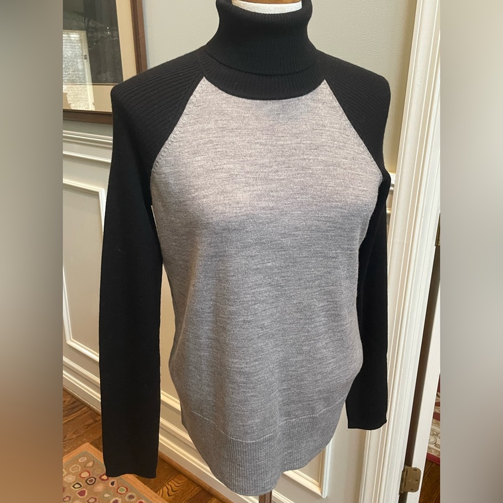 Pendleton gray and black turtleneck sweater